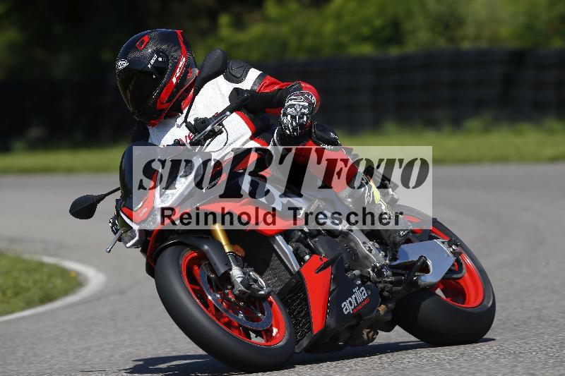 /Archiv-2024/29 12.06.2024 MOTO.CH Track Day ADR/Gruppe blau/Team